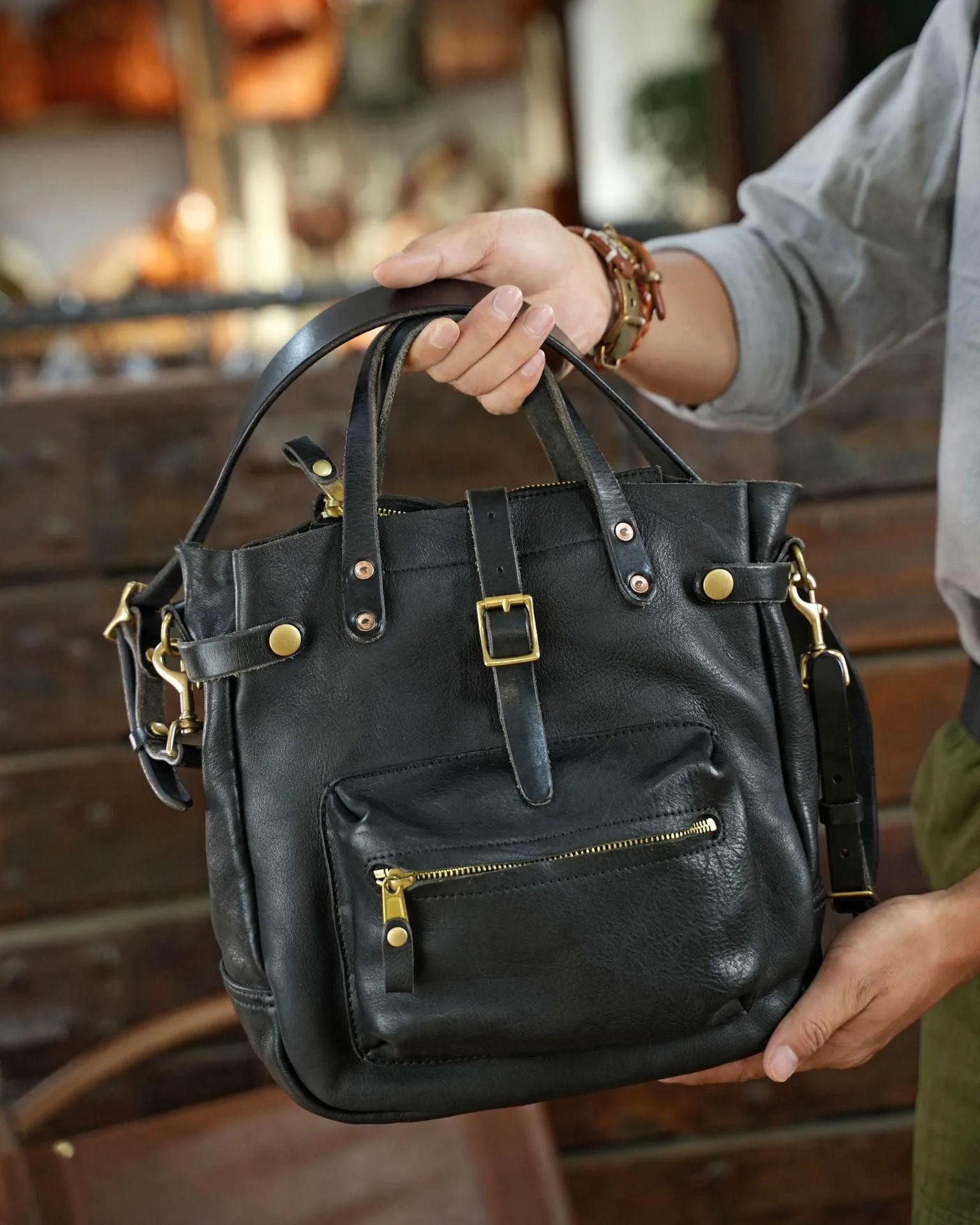 Cowhide Leather Women's Shoulder Bag, Men's Handmade  Italian Tanned Grain Leather Crossbody Bag, Men's American Retro Casual Bag