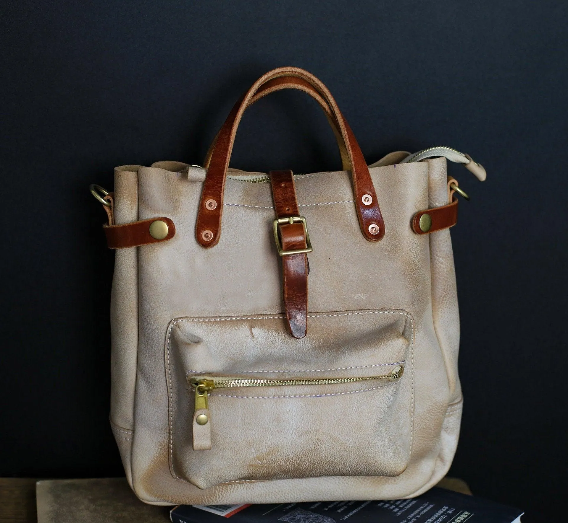 Cowhide Leather Women's Shoulder Bag, Men's Handmade  Italian Tanned Grain Leather Crossbody Bag, Men's American Retro Casual Bag