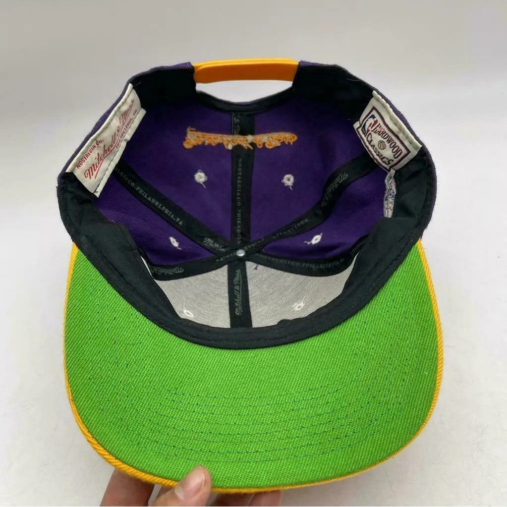 MITCHELL & NESS Los Angeles Lakers NBA Snapback Hat Purple Yellow
