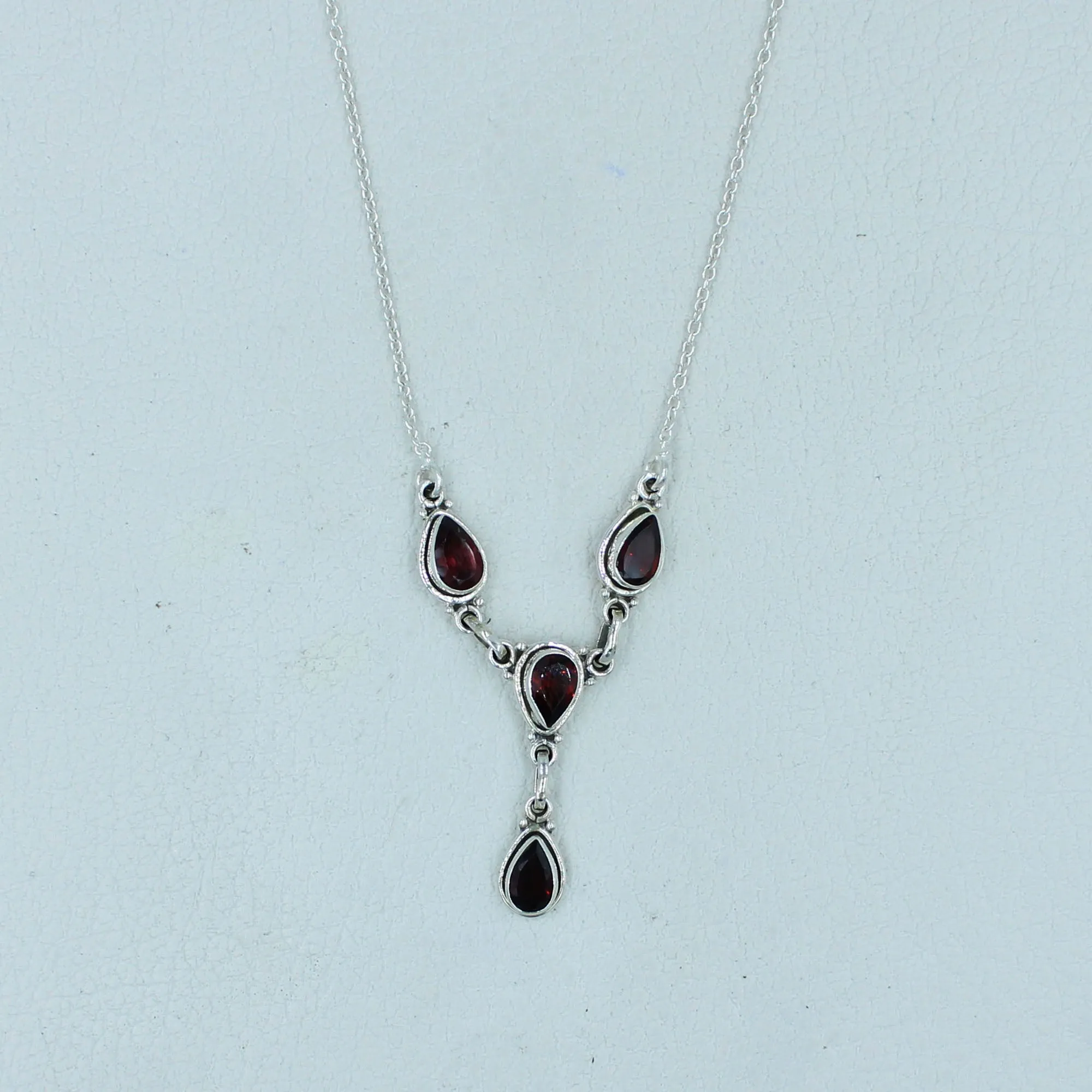 Natural Garnet Delightful Jewelry Necklace in Sterling Silver