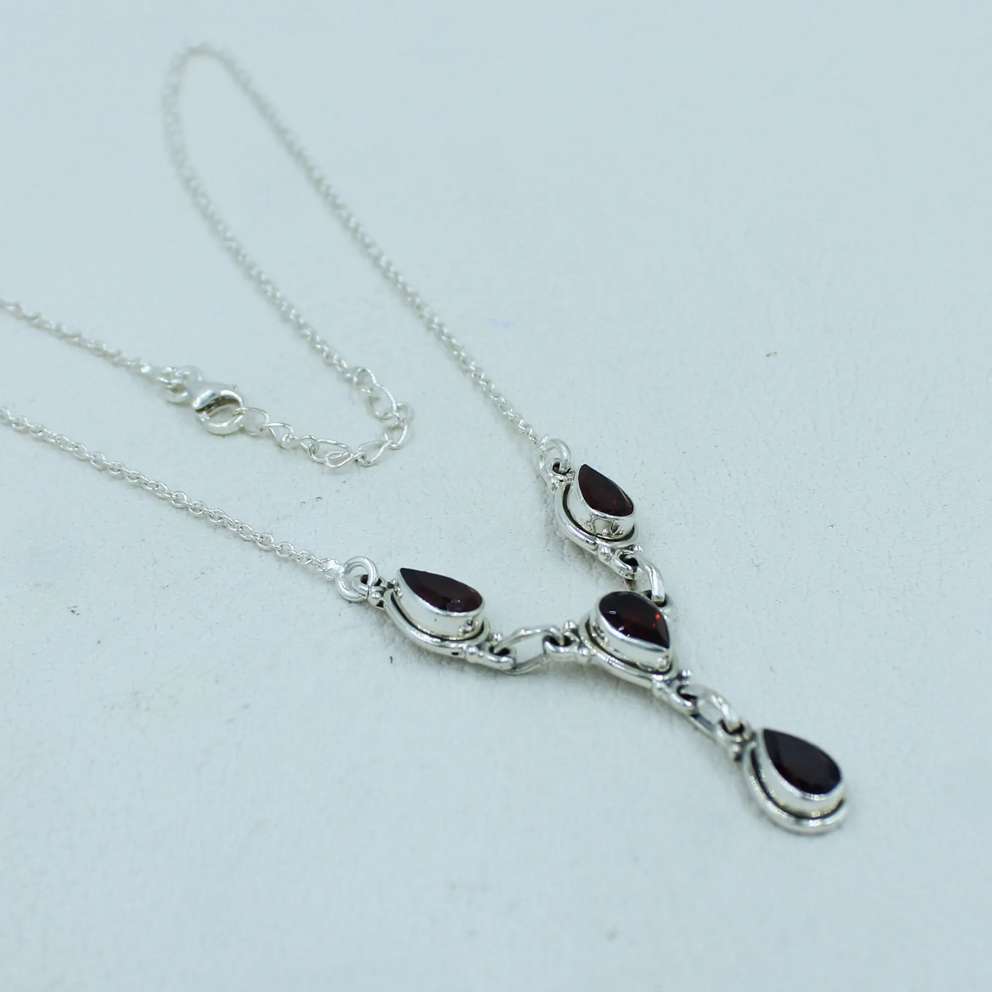 Natural Garnet Delightful Jewelry Necklace in Sterling Silver