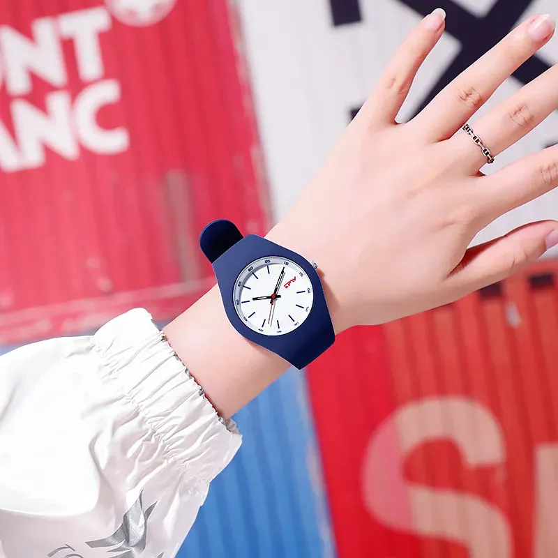 Trendy Full Size Waterproof 40mm Rubber Strap Skin Friendly Watch